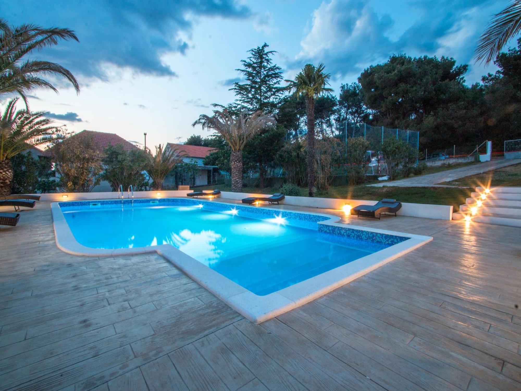 Scenic Holiday Home In Bibinje Near Sea Екстериор снимка