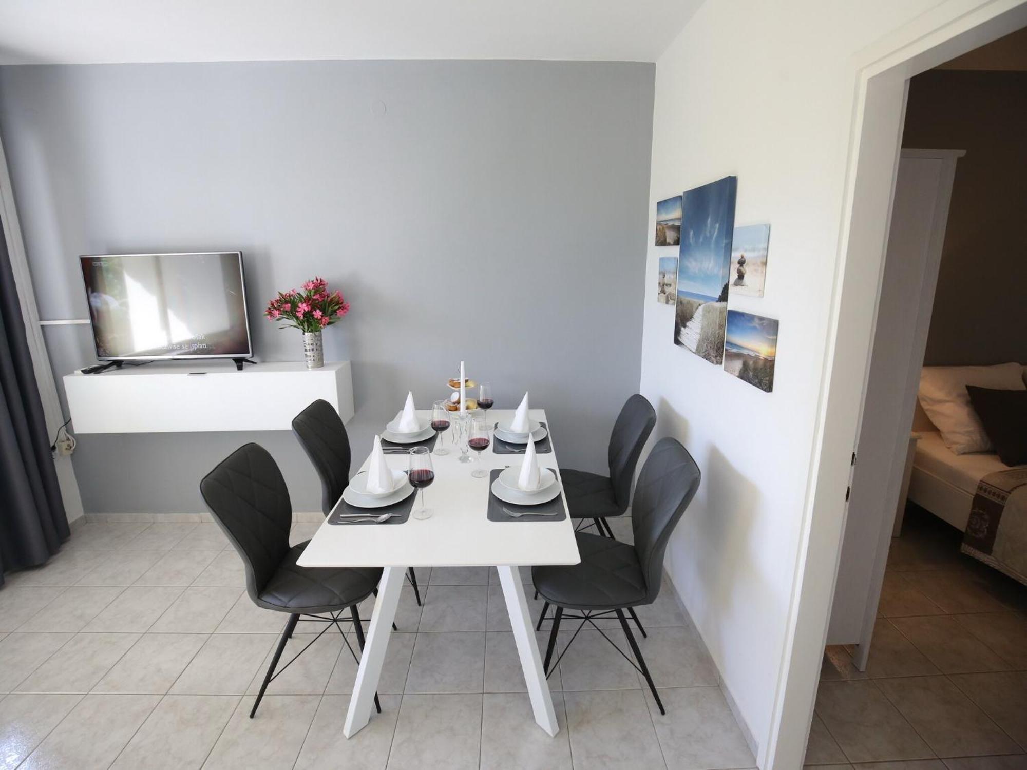 Scenic Holiday Home In Bibinje Near Sea Екстериор снимка