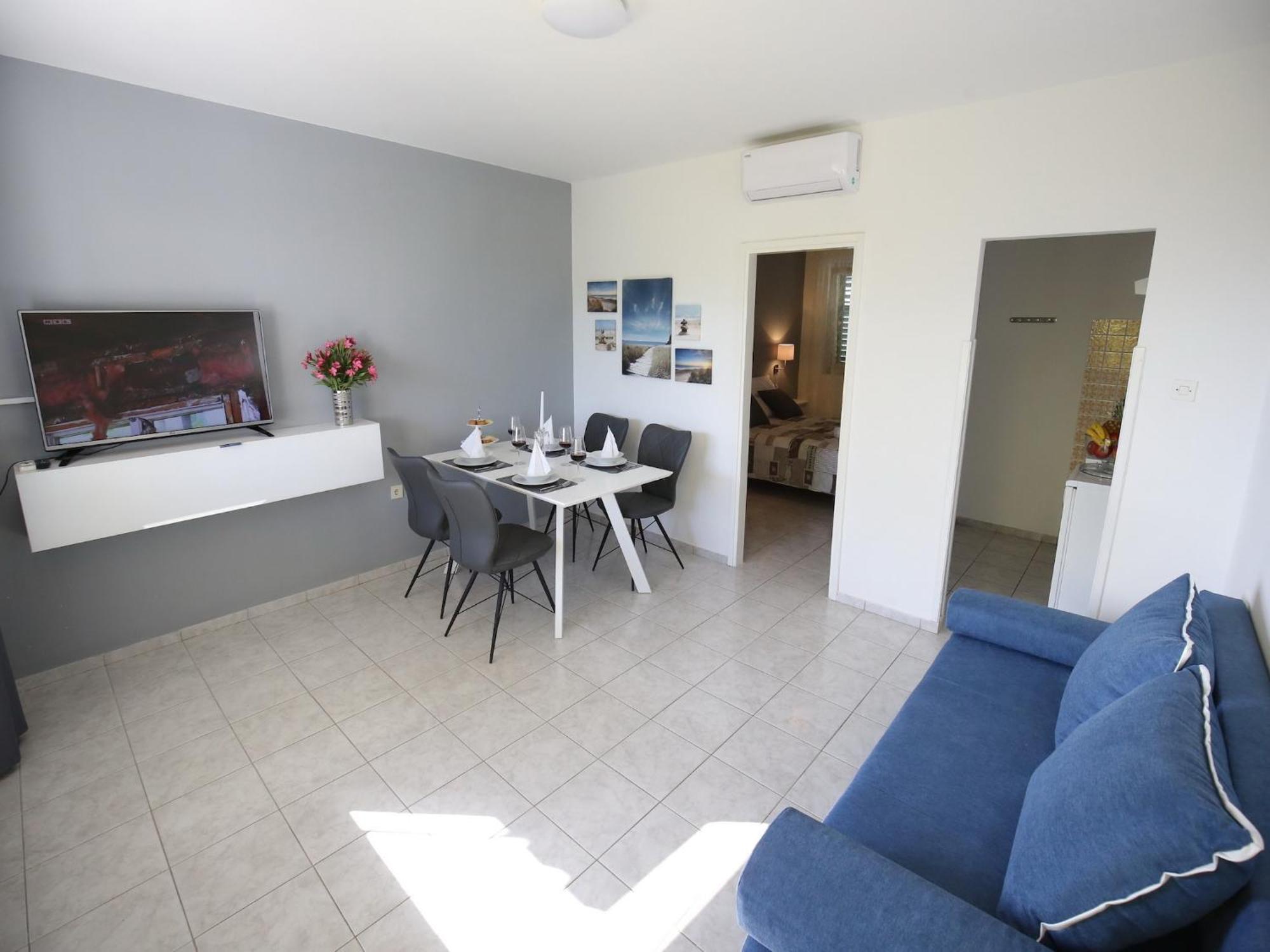 Scenic Holiday Home In Bibinje Near Sea Екстериор снимка