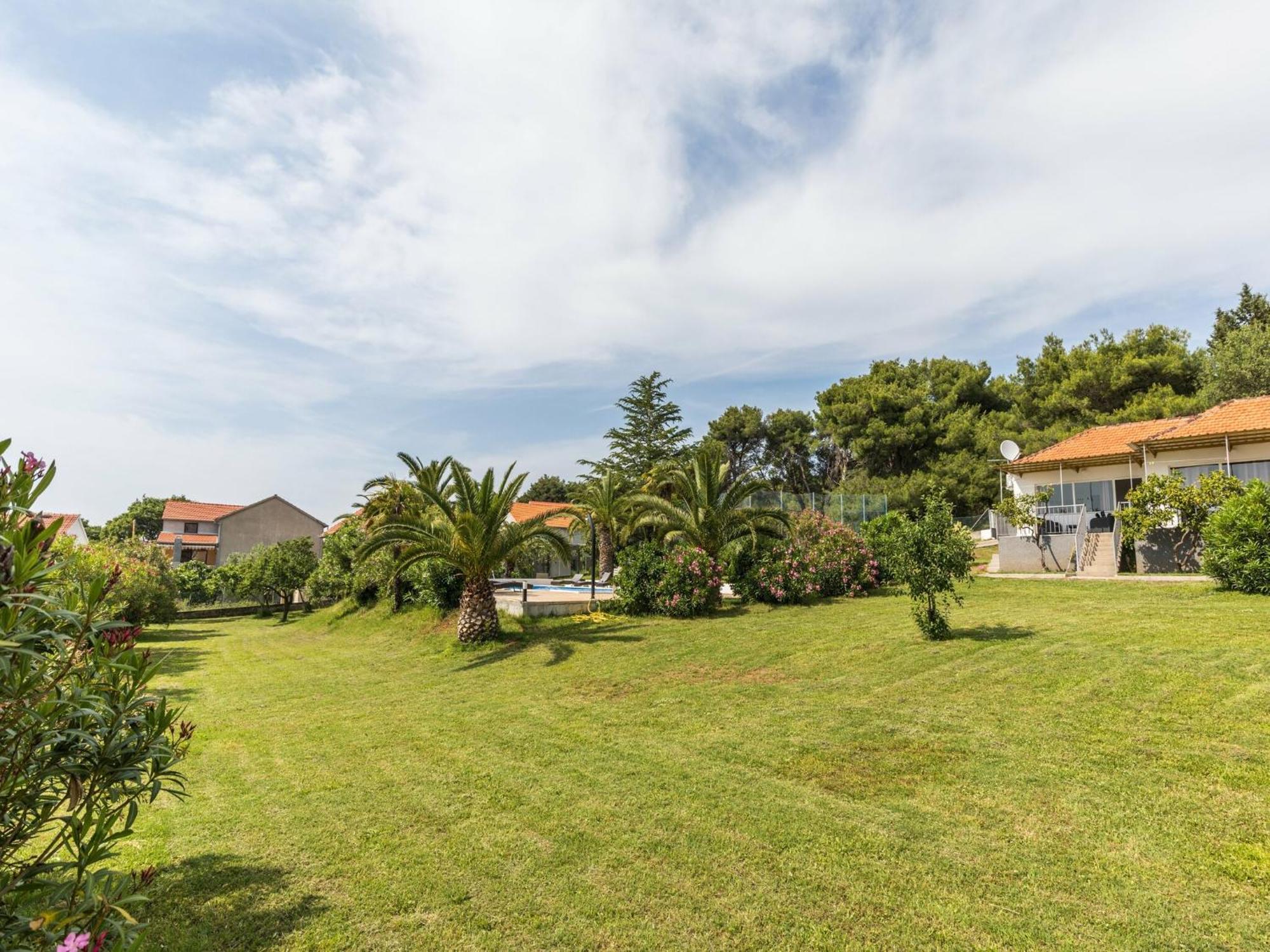 Scenic Holiday Home In Bibinje Near Sea Екстериор снимка